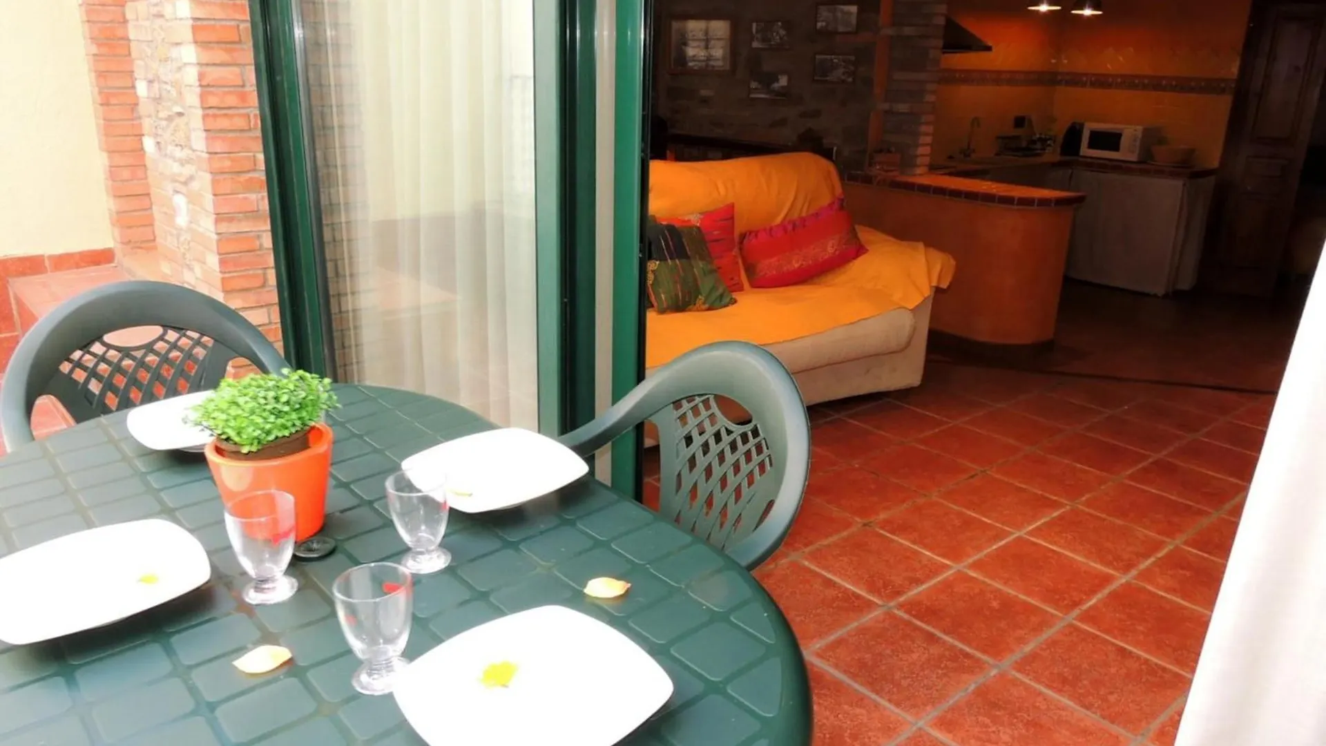 Spacious Apartment With Terrace Roses 0*,  Hiszpania